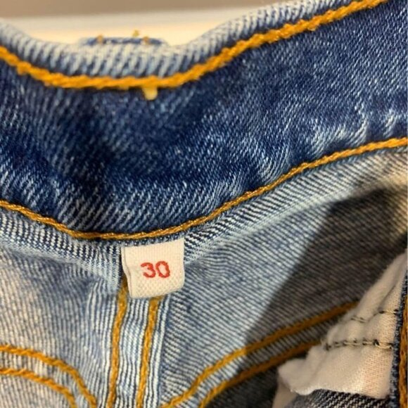 WOMAN’S LEVI STRAUSS denim shorts. Distressed. Button fly. Size 30. - Picture 5 of 7